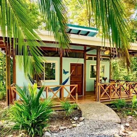 Peace Garden Spacious Bungalows- A Walk To The Beach Cocles Exterior photo