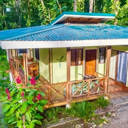 Peace Garden Spacious Bungalows- A Walk To The Beach Cocles Exterior photo