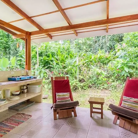 Peace Garden Spacious Bungalows- A Walk To The Beach Cocles Exterior photo
